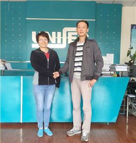尤萨公司总经理徐根娣与小曾